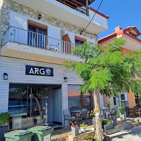 Diolkos 2 Apartment Nea Roda Exterior foto