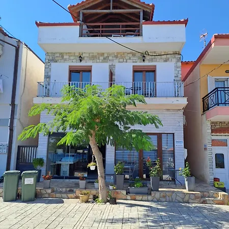 Diolkos 2 Apartment Nea Roda Exterior foto